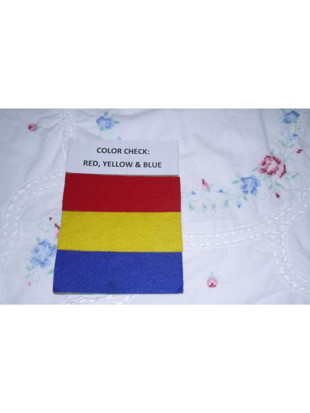 Vintage hand embroidered needlepoint cotton oval tablecloth blue & pink 64 x 96 - Picture 3 of 4